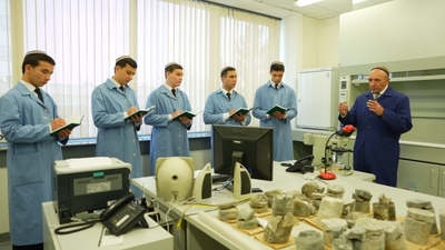 
Teachers and students of the Geology Faculty of the Yagshygeldi Kakayev International Oil and Gas University held a off-site training session