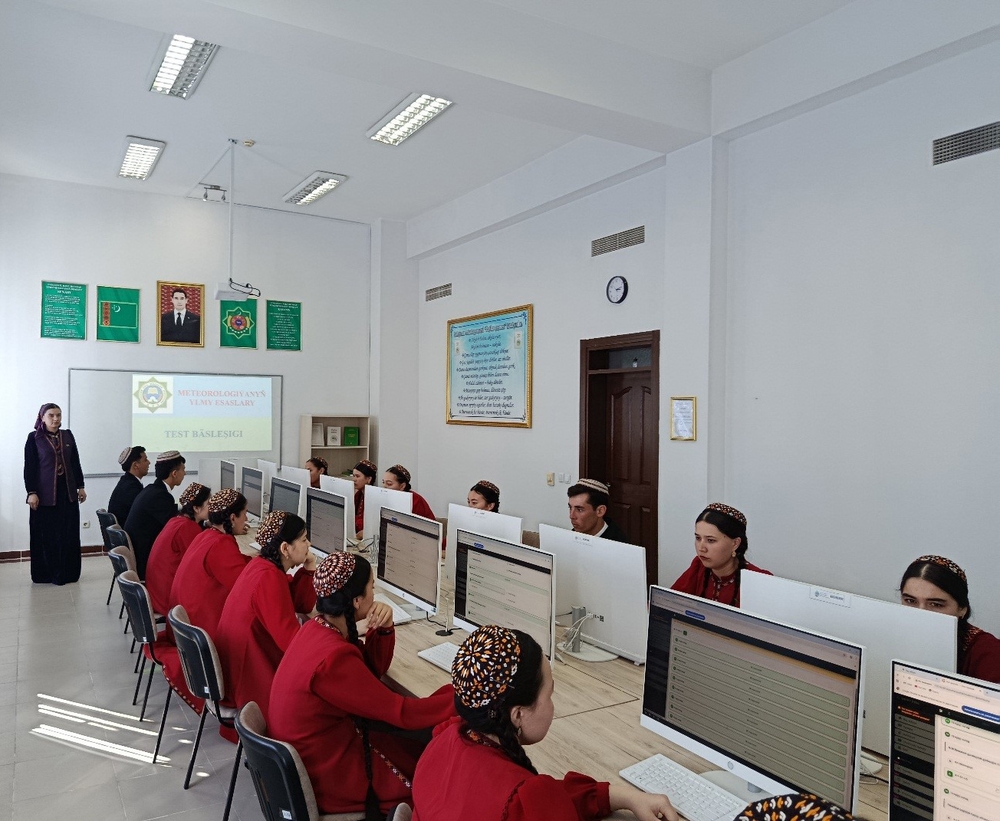 Türkmen institutynyň “GeoGIS” ylmy gurnagy “Meteorologiýanyň esaslary” atly test bäsleşigini geçirdi