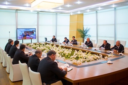 Ýagşygeldi Kakaýew adyndaky Halkara nebit we gaz uniwersitetinde Türkmen-Hytaý energetika okuw merkezini döretmek barada Ylalaşygyň taslamasyny ara alyp maslahatlaşmak maksady bilen, sanly ulgam arkaly iş maslahaty geçirildi

