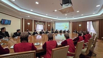 An off-site training session was conducted at the Ministry of Labor and Social Protection of the Population of Turkmenistan for students of the “Human Resource Management (in the oil and gas industry)” program at the Faculty of Economics and Management of the Yagshygeldi Kakayev International Oil and Gas University