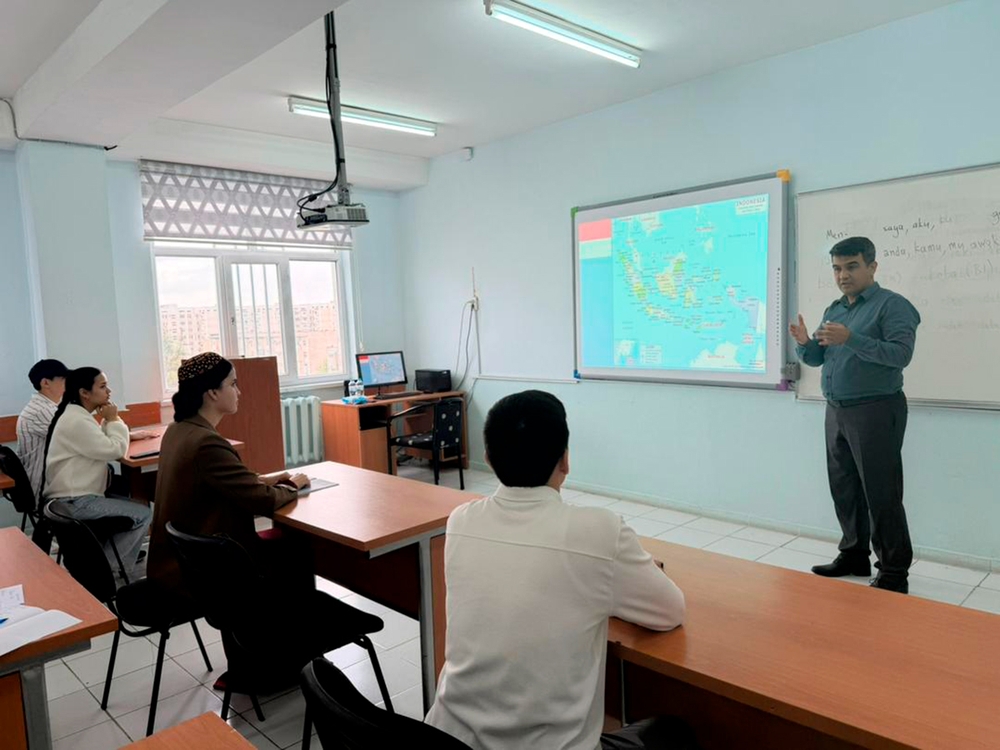 Youth enhanced their knowledge in a language club