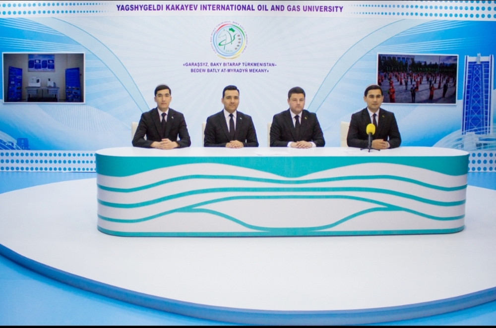 A roundtable meeting titled “Turkmenistan – China: On the Path of Development and Prosperity” was held at the Yagshygeldi Kakayev International Oil and Gas University