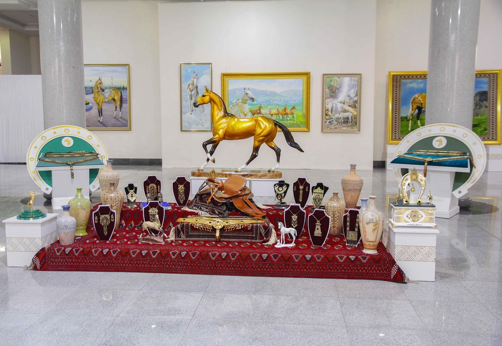 KALPLARDA ORUN ALAN BEHIŞDI BEDEWLERIMIZ