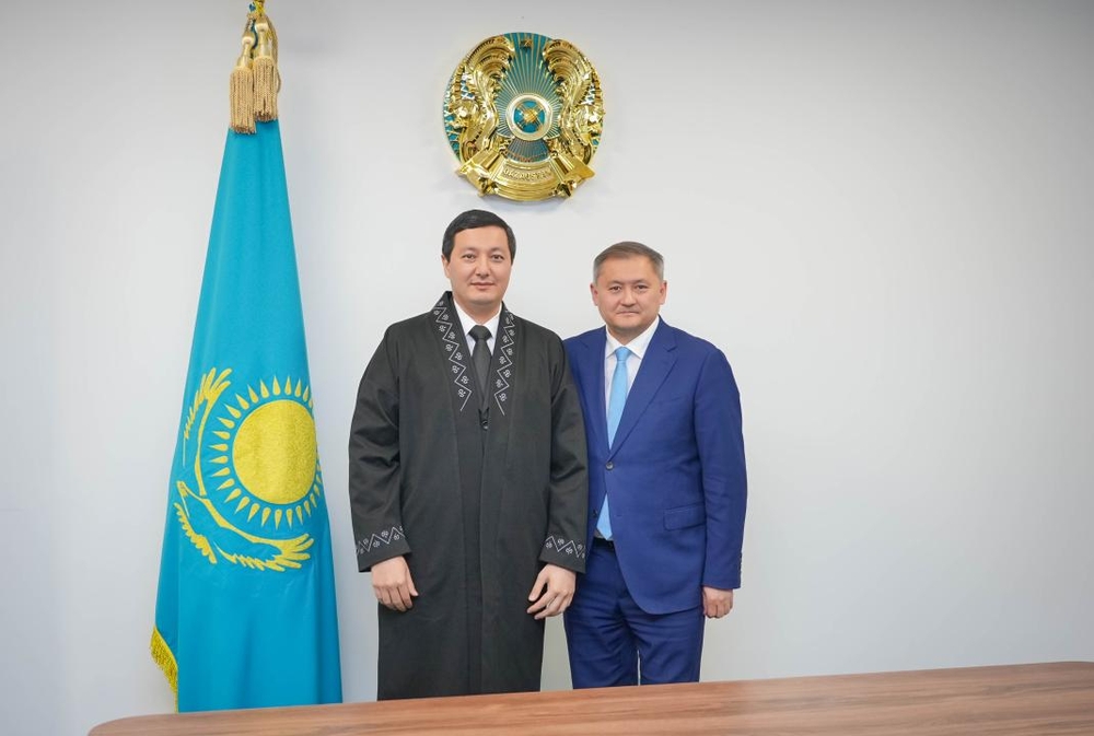 Türkmen-gazak bilim gatnaşyklary berkidilýär