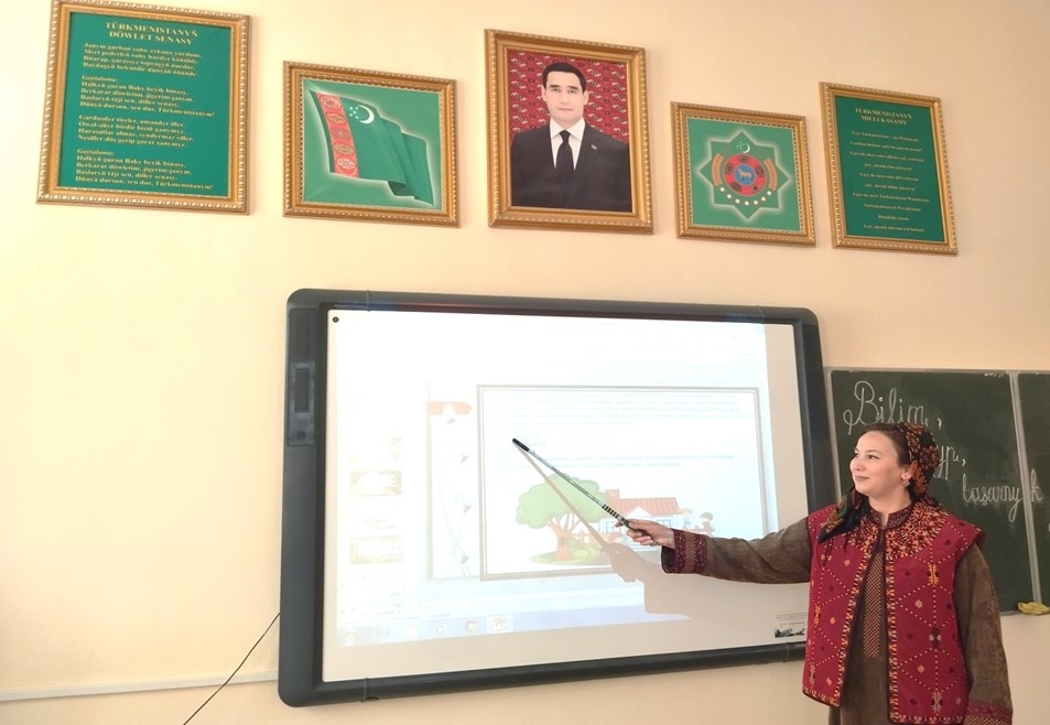 IŇLIS DILI MUGALLYMLARYNYŇ ARASYNDA GEÇIRILEN BÄSLEŞIK