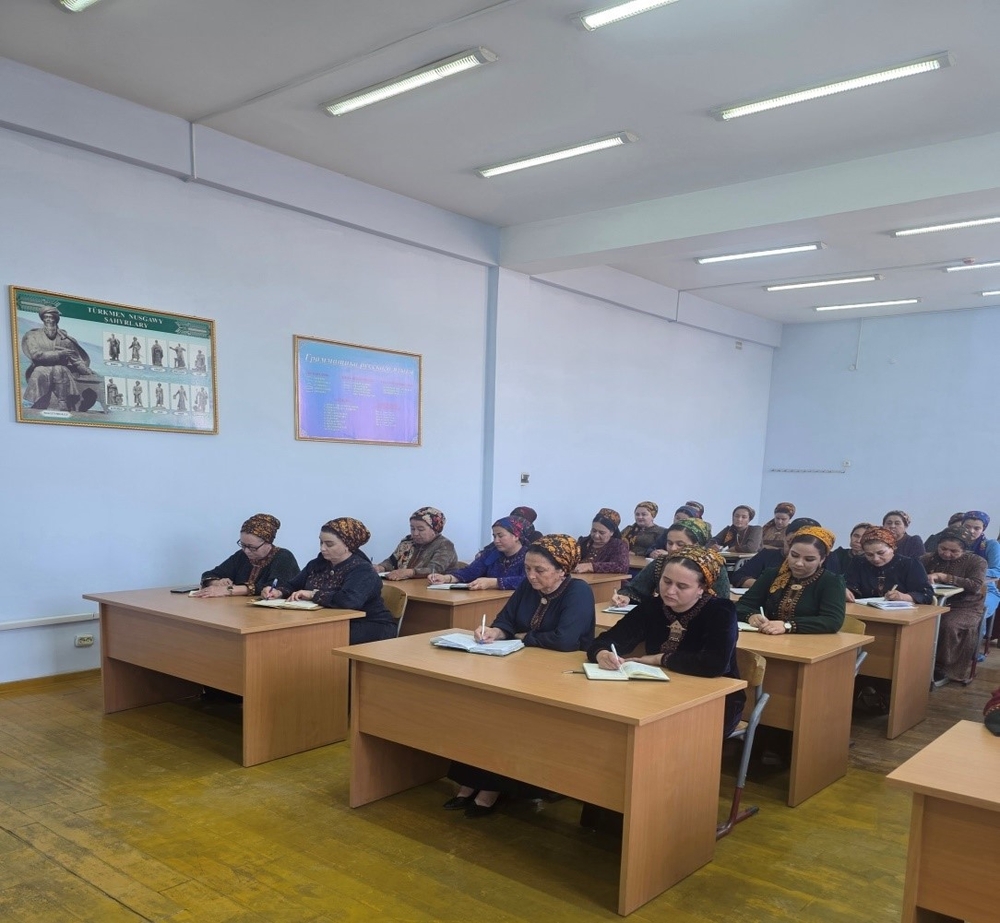 Ahal welaýatynda pe­da­go­gik işgärleriň usuly-amaly okuwlary başlandy