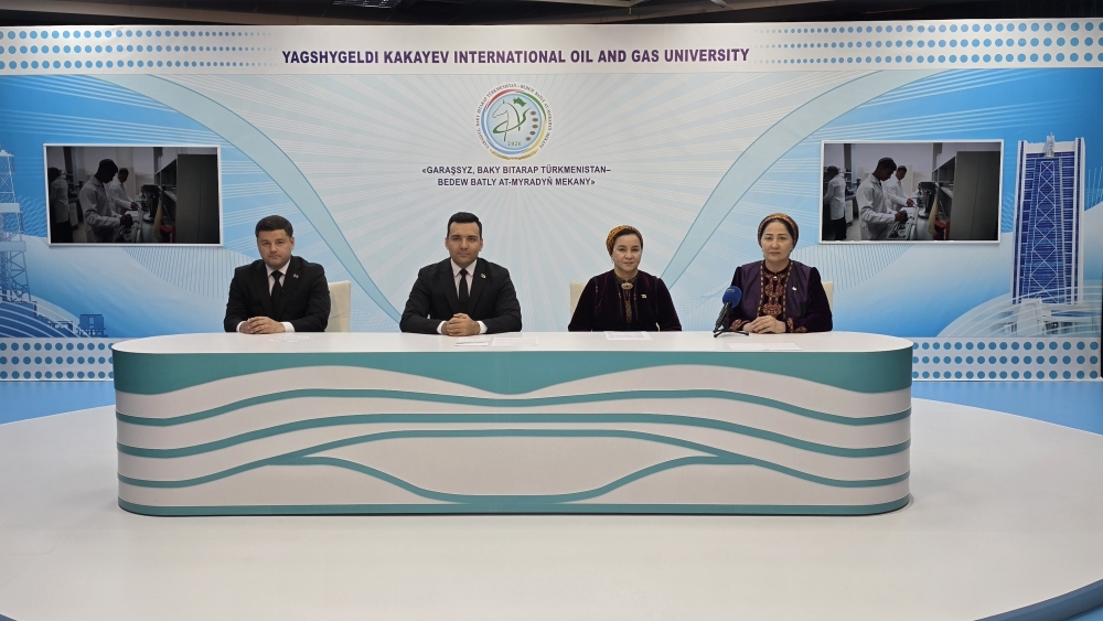 “Awaza - möhüm we ähmiýetli işewürlik meýdança” atly syýasy söhbetdeşlik