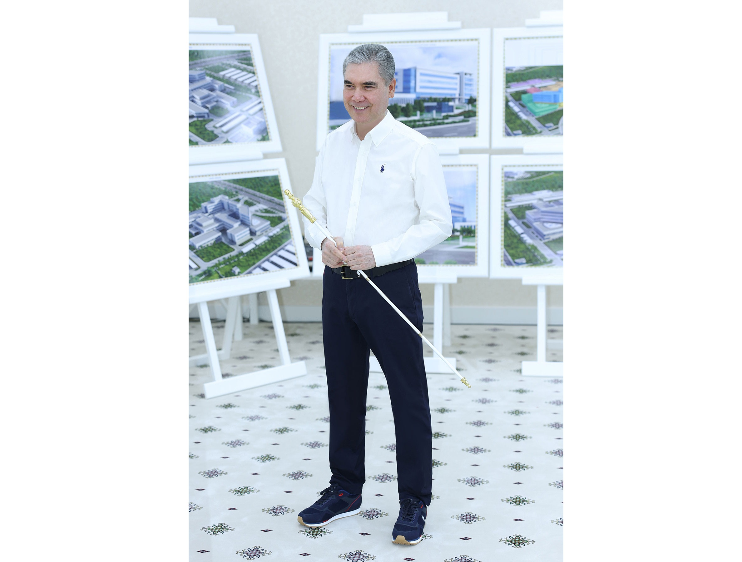 The Hero-Arkadag familiarized himself with the progress of the work being carried out during the construction of the International Pediatric Center