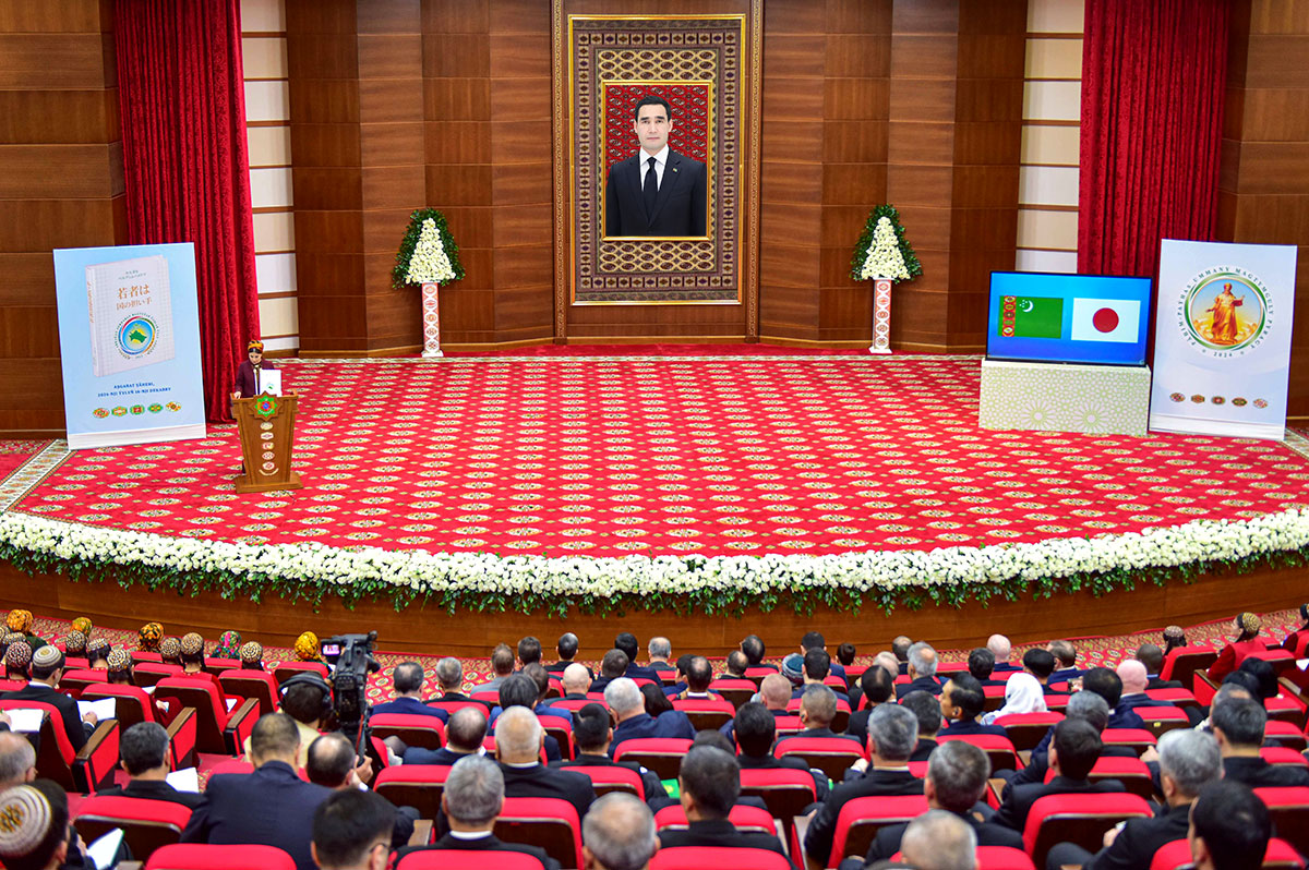 The Japanese Edition of the Esteemed President's Book "Youth — The Pillar of the Nation" Presented